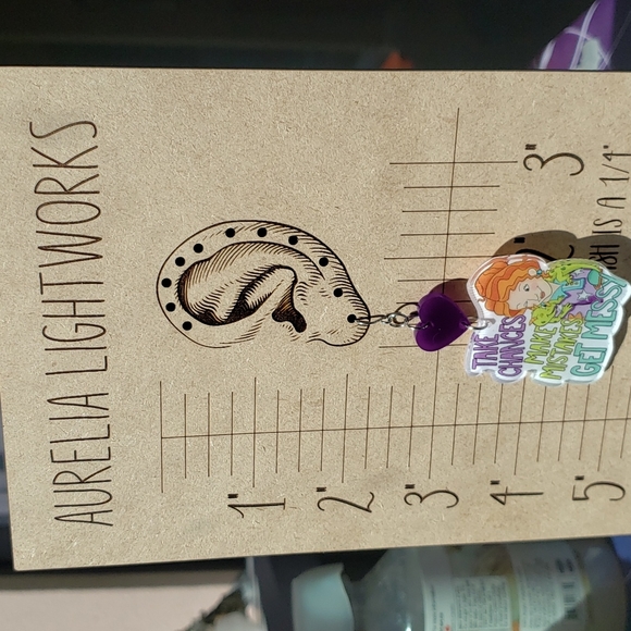 Miss Frizzle earrings - Picture 8 of 10